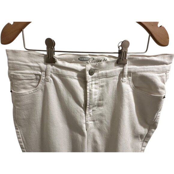 ๐ 2/$20 ๐ Old Navy The Sweetheart White Capri Jeans Size 6 - Picture 2 of 6